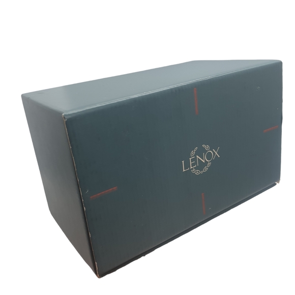 NOS Lenox Meridian Vase Ivory With 24K Gold Trim Fluted Ribbed ORIGINAL BOX NTW - Picture 2 of 11